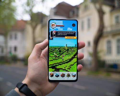 Horizontal smartphone displaying the fictional Skyline Elevation Logic game